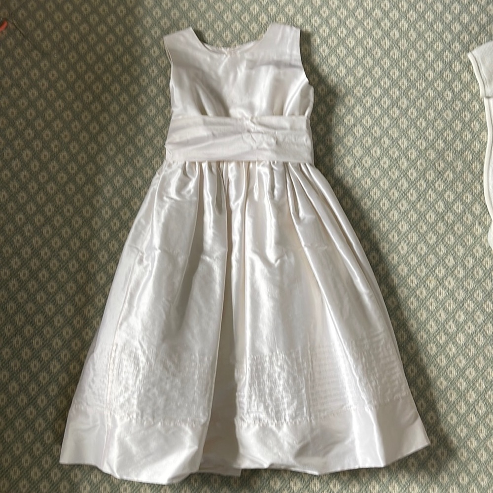 COPY - Girls 1st Communion / Flower Girl Dress - size 7 - by Isabel Garreton
